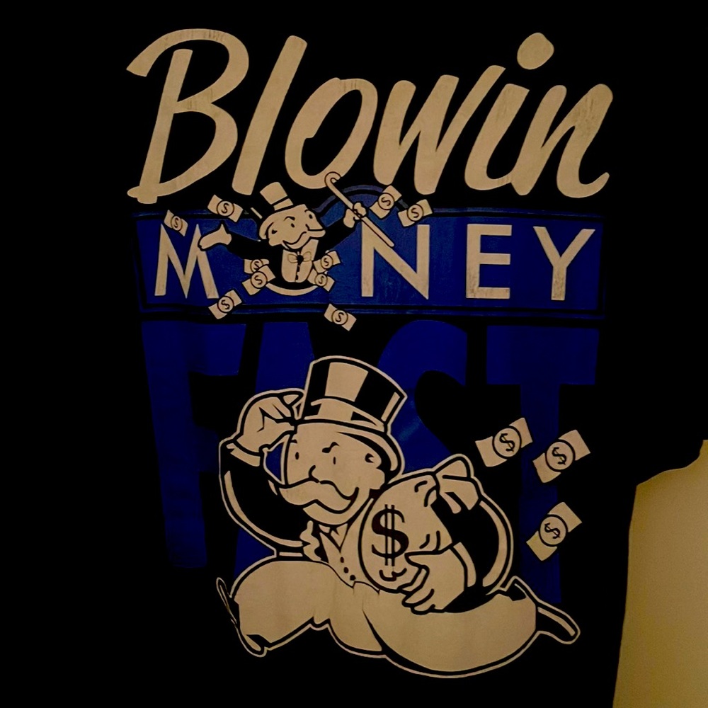 Black Blowin money fast Tee